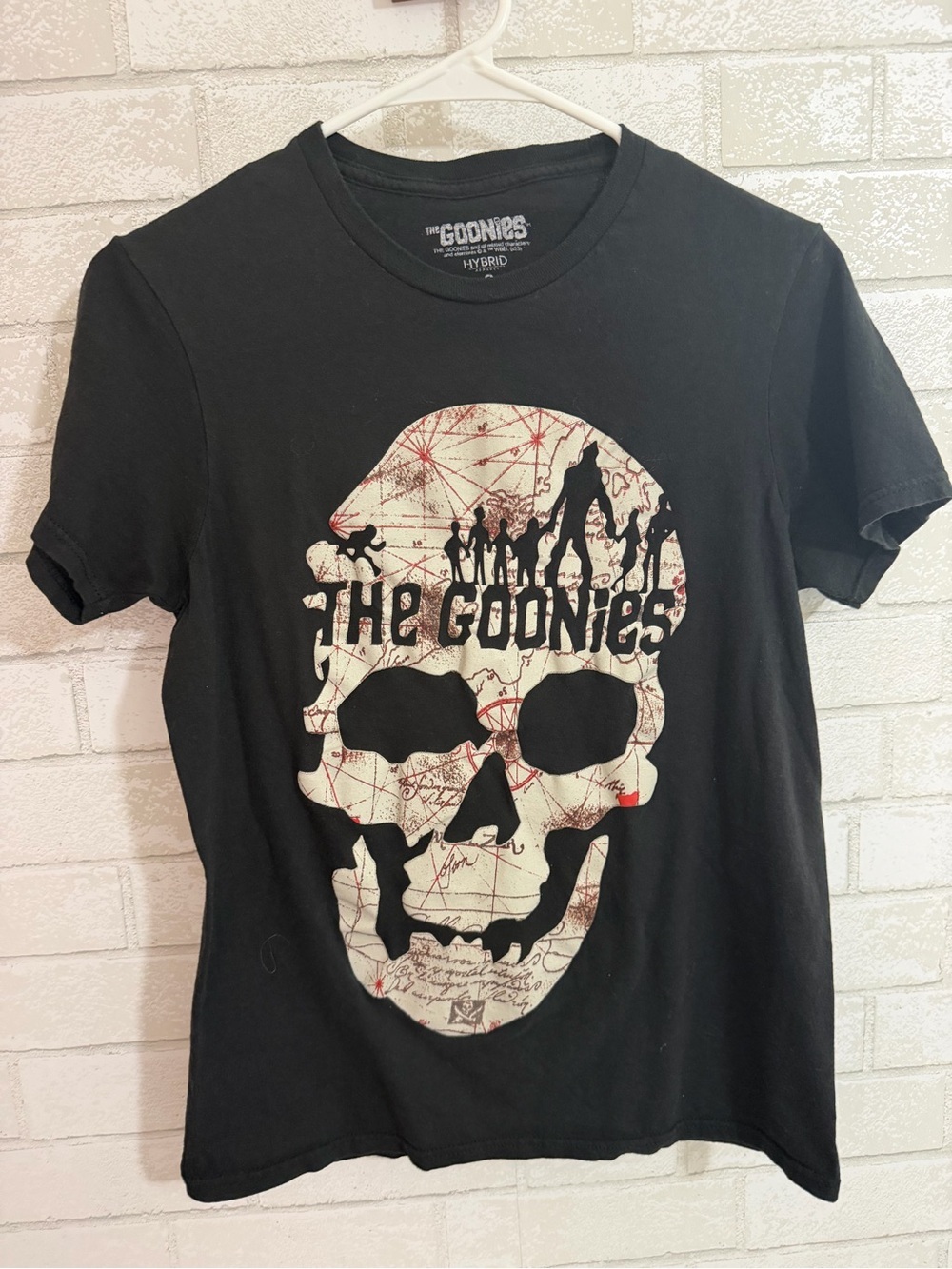 Hybrid Apparel The Goonies Tee - Black with Cream Print Small #3098 - Picture 1 of 4